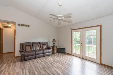 2783 Moonlight Ln, Columbus, OH 43207 - photo 4