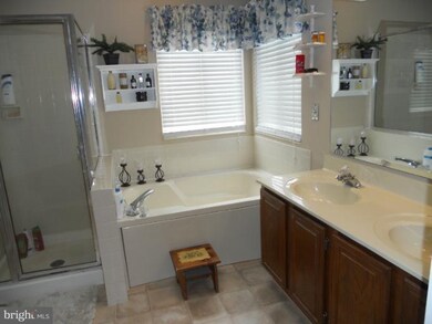 8306 Gentle Brook Ct, Laurel, MD 20723 - photo 2