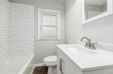 572 E Royal Forest Blvd, Columbus, OH 43214 - photo 6