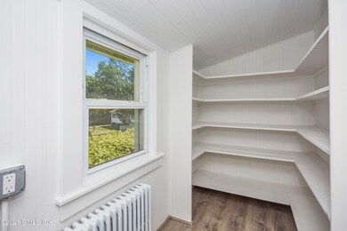 13 Fairfield Ave unit 2nd Floor, Old Greenwich, CT 06870 - photo 4