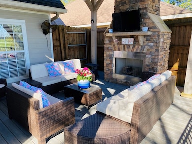 Luxury outdoor entertainment