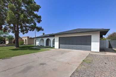1620 E La Donna Ln-2