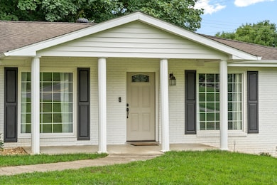 370 Rossview Rd, Clarksville, TN 37043 - photo 4