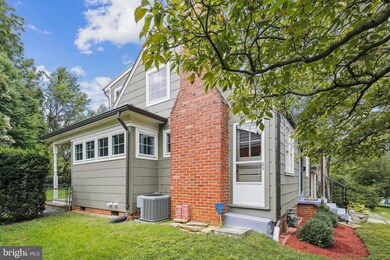 3320 Mccomas Ave, Kensington, MD 20895 - photo 4