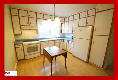 103 Parkway Dr, Monona, WI 53716 - photo 2