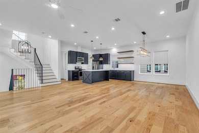 204 Burr St unit G, Houston, TX 77011 - photo 7