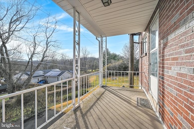 306 Sycamore St, Mohnton, PA 19540 - photo 6