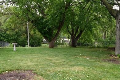 4831 SW 6th St, Des Moines, IA 50315 - photo 2