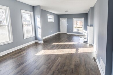 FRONT ROOM VIEW