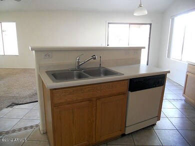 021-971640 - kitchen island