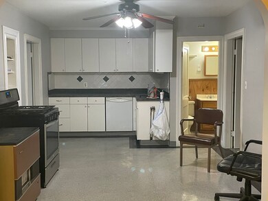 314 Providence Rd unit 4, Grafton, MA 01560 - photo 3