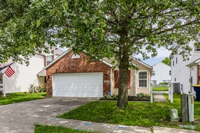 11552 Glenn Abbey Ln, Indianapolis, IN 46235 - photo 3