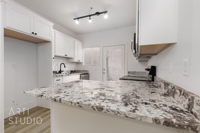 700 N Main St, Unit D1-C T (16 of 22)
