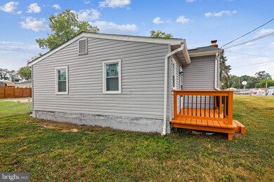 4900 Emo St, Capitol Heights, MD 20743 - photo 6