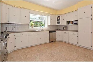 29 Grafton St unit 1, Arlington, MA 02474 - photo 5