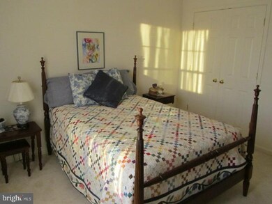 13553 Essex Dr, Hagerstown, MD 21742 - photo 4