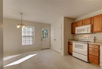 916 Charlotte St, Clarksville, TN 37040 - photo 5