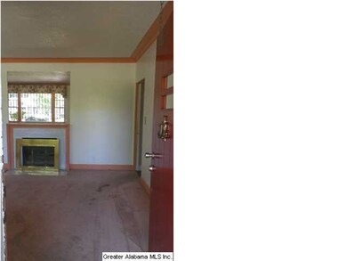 ENTRANCE WITH FIREPLACE