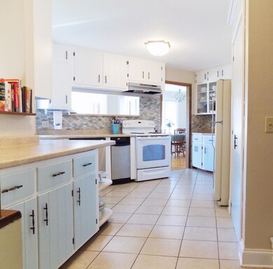 Kitchen 1