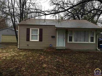 905 SW Watson Ave, Topeka, KS 66606 - photo 3