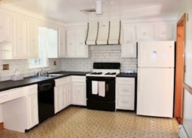 916 Front St, South Weymouth, MA 02190 - photo 5