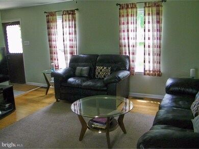 155 Mendham Dr, North Wales, PA 19454 - photo 3