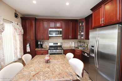 9 Ludwig Ln unit 11, Staten Island, NY 10303 - photo 7