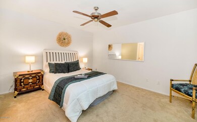 903 W Glendale Ave-large-012-006-903 W G