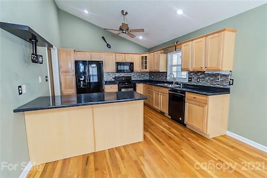 118 Wilde Brook Dr, Asheville, NC 28806 - photo 4