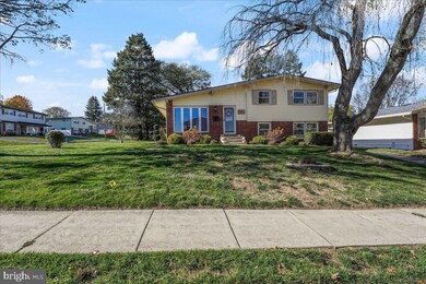 204 Oldfield Way, Broomall, PA 19008 - photo 4