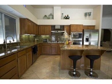 Kitchen. Upgraded Cabinets, under-mount lighting a