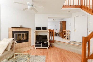 191 Tall Oaks Dr unit D, South Weymouth, MA 02190 - photo 3