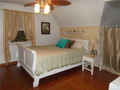 21 Elm St, Midland, PA 15059 - photo 5