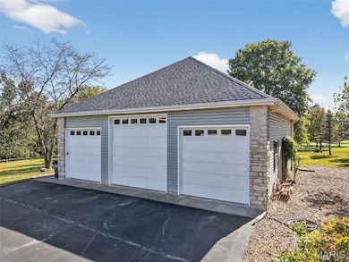 1709 Everest Ave, O Fallon, MO 63366 - photo 2