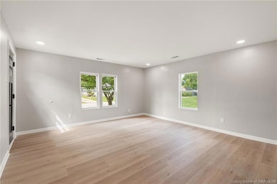 904 Fulton St, Jeffersonville, IN 47130 - photo 6