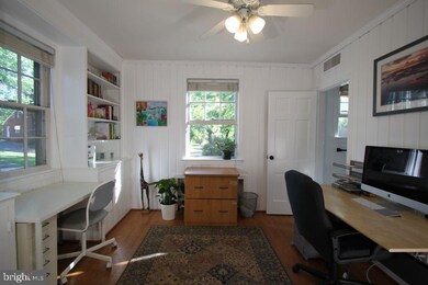 912 Hillwood Ave, Falls Church, VA 22042 - photo 4