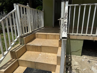 140 Ramon Torres, Florida, PR 00650 - photo 3