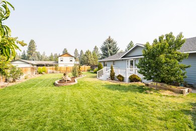 61521 Hillridge Rd, Bend, OR 97702 - photo 3