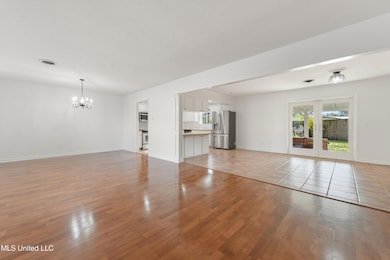 13013 Cambridge Blvd, Ocean Springs, MS 39564 - photo 5