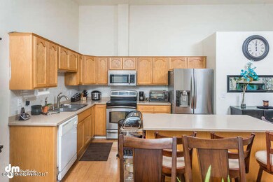 5231 Sleepy Meadow Place-small-011-16-Ki