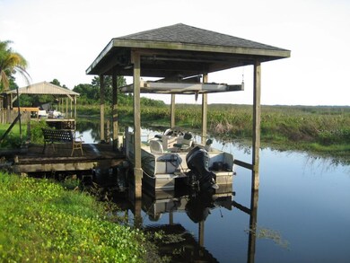 BOAT HOUSE