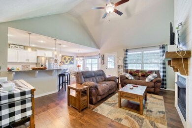 825 E Barracuda Dr, Nixa, MO 65714 - photo 2