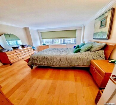 The Versailles unit 5, Bayside, NY 11360 - photo 7