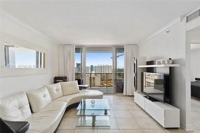 401 BLU unit 1408, Miami Beach, FL 33141 - photo 2