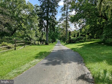 2225 Chestnut Tree Rd, Honey Brook, PA 19344 - photo 6