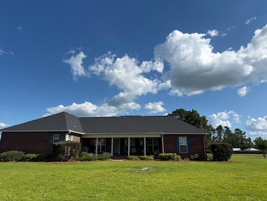 6 Lynnwood Dr, Hazlehurst, GA 31539 - photo 2