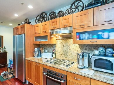 440 Commercial St unit 204, Boston, MA 02109 - photo 5