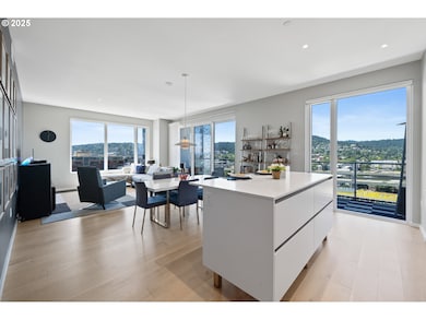 Vista Condominiums unit 1712, Portland, OR 97209 - photo 3