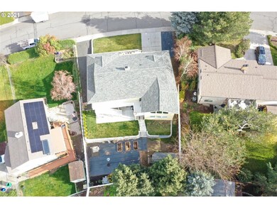 611 Summit Ridge Dr E, the Dalles, OR 97058 - photo 2