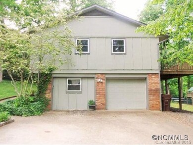 Driveway/Garage